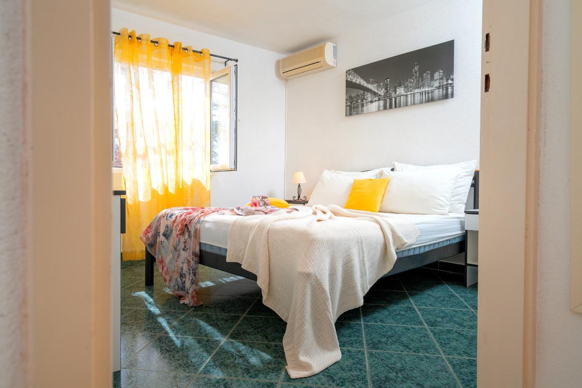 Apartments Lucic Hvar Town Extérieur photo