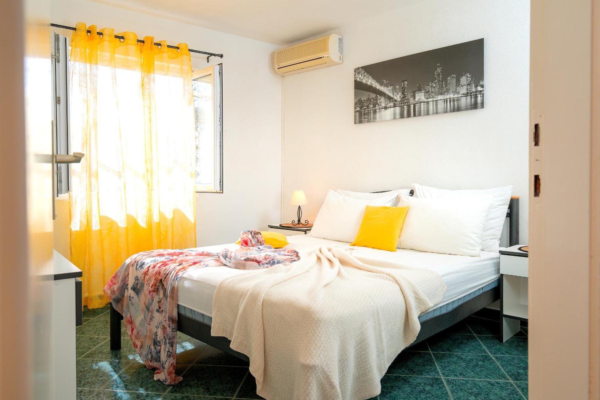 Apartments Lucic Hvar Town Extérieur photo