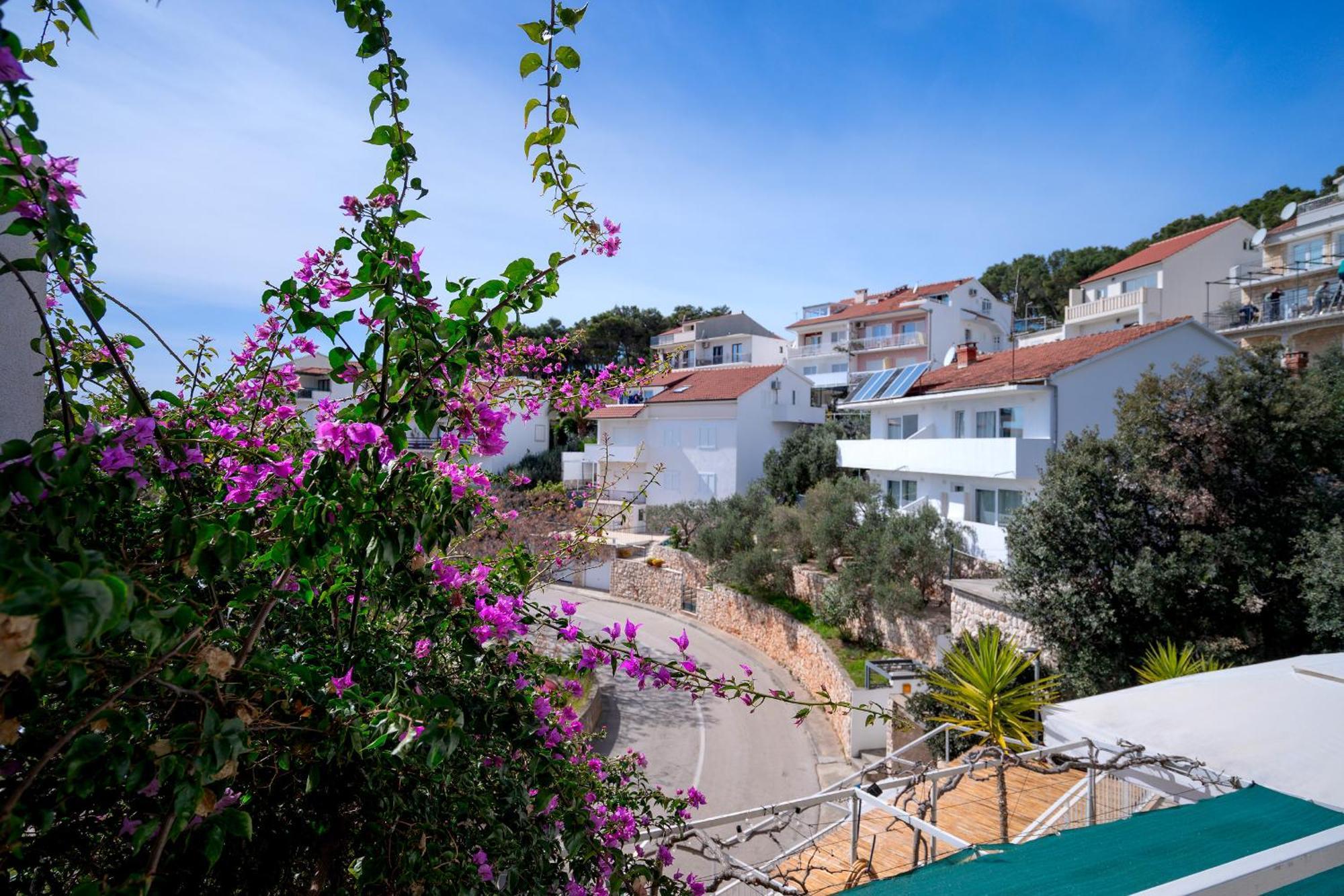 Apartments Lucic Hvar Town Extérieur photo